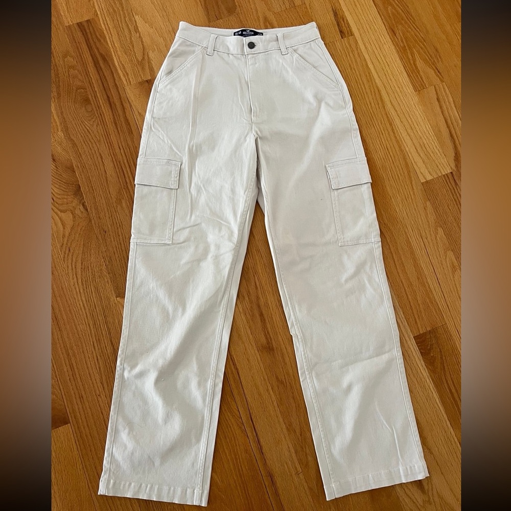 Hollister White Straight Leg Pants with Utilitarian Design
